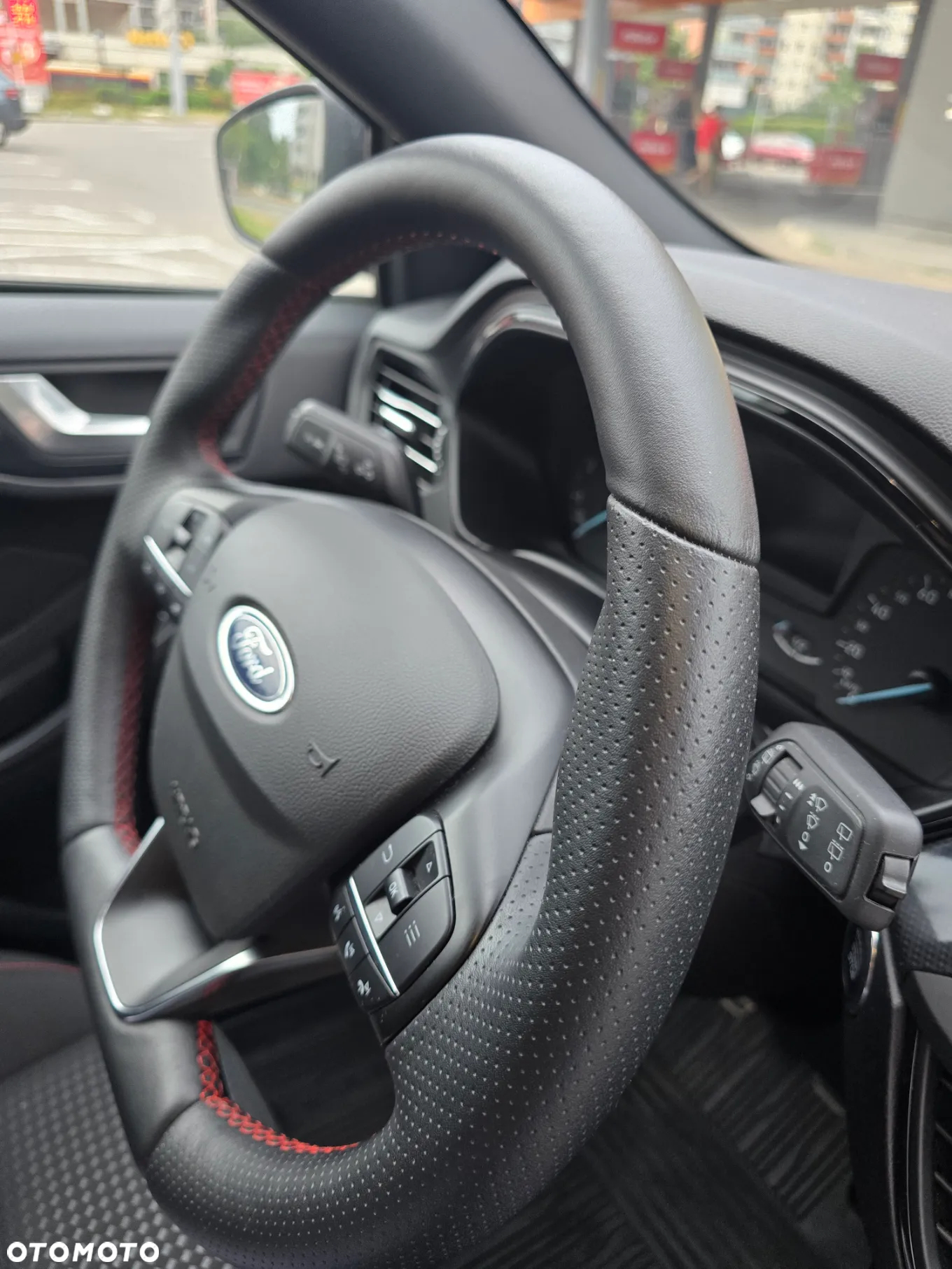 Ford Focus 1.0 EcoBoost ST-Line - 19