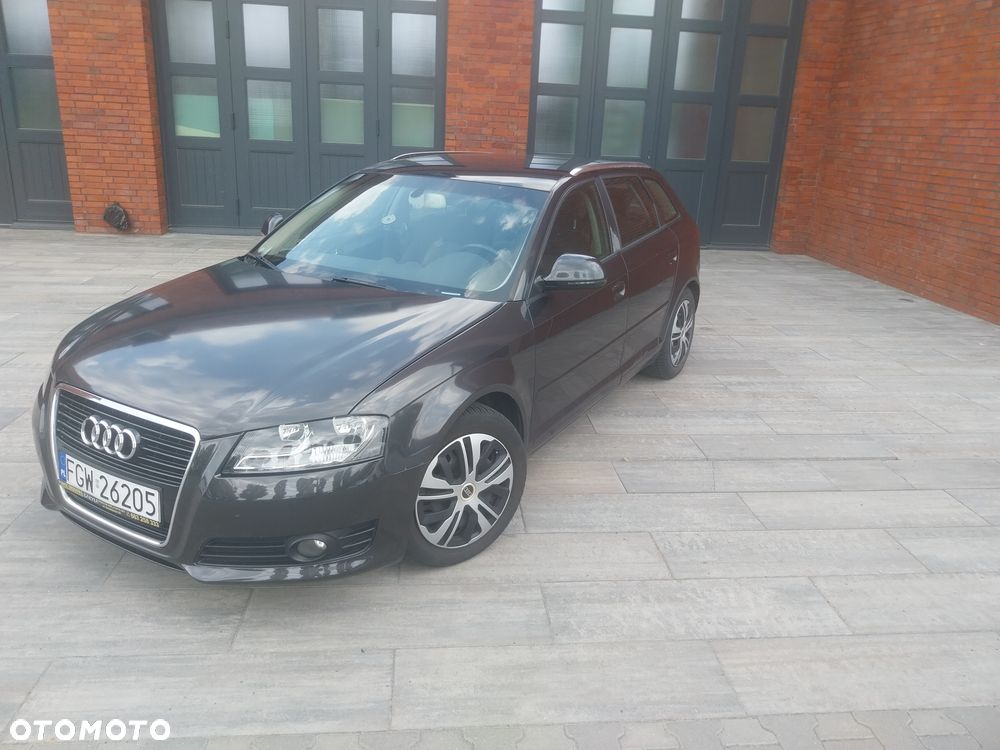 Audi A3 Sportback 2.0 TDI DPF Ambiente - 3