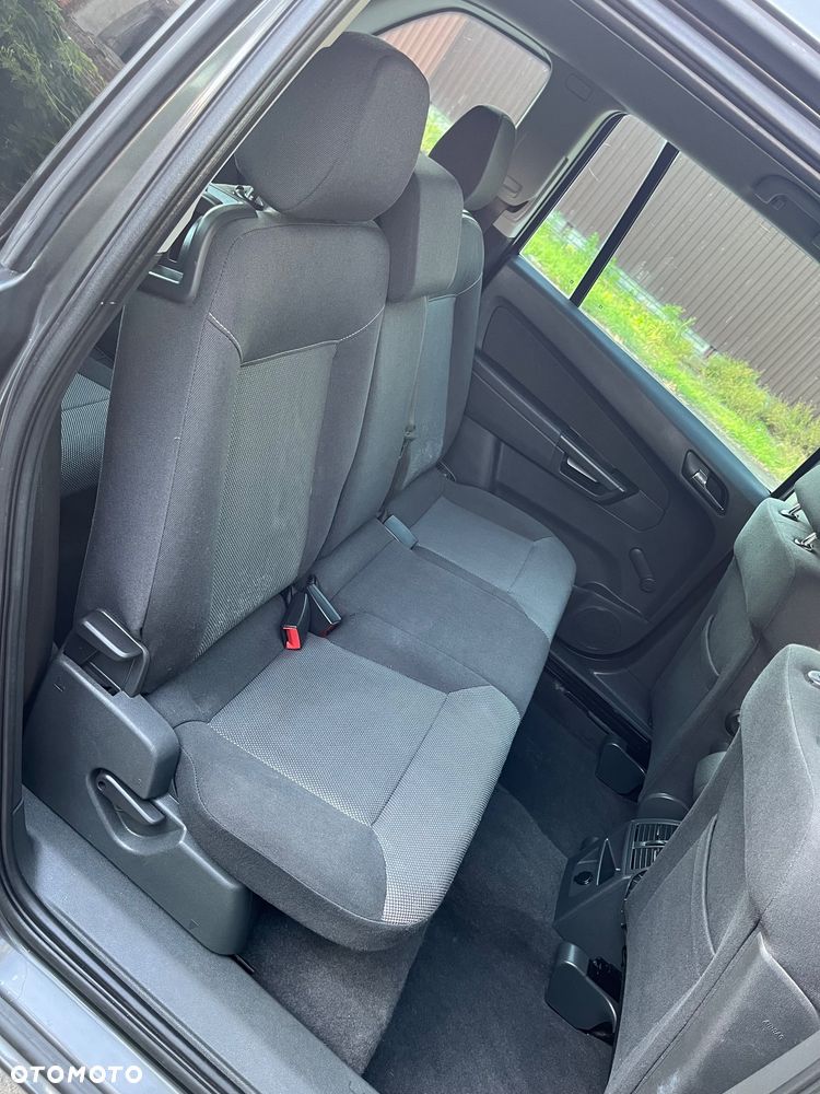 Opel Zafira 1.6 Cosmo - 19