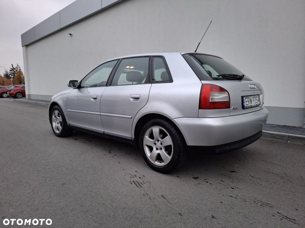 Audi A3 Sportback - 4