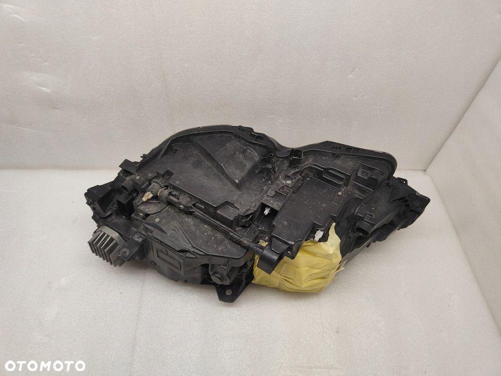 VOLVO S90 V90 MID LED LAMPA PRAWY PRZÓD 32228683 - 8