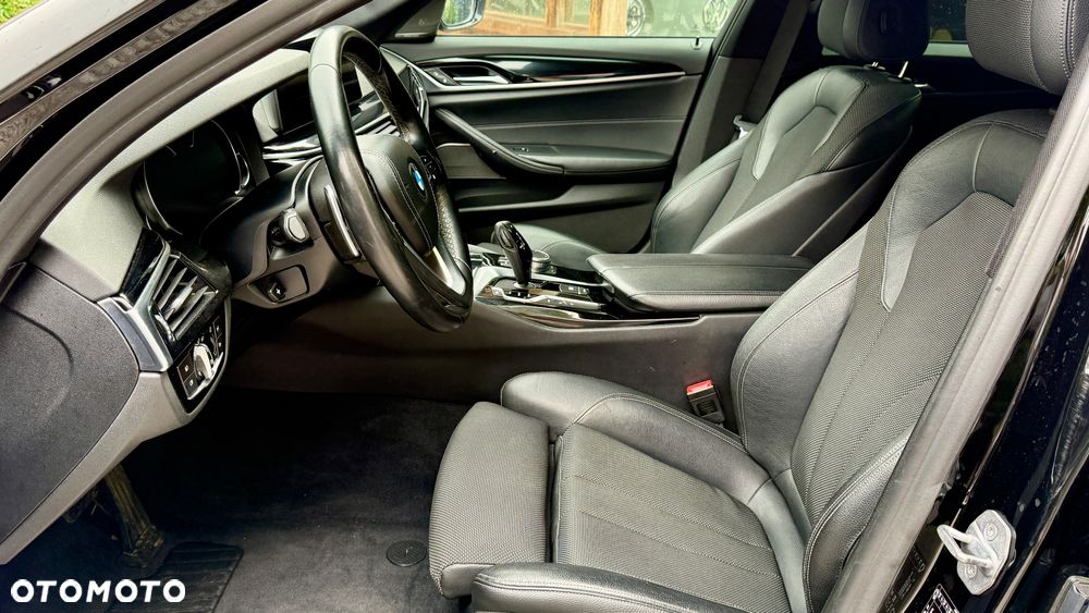 BMW Seria 5 530e iPerformance Luxury Line - 30