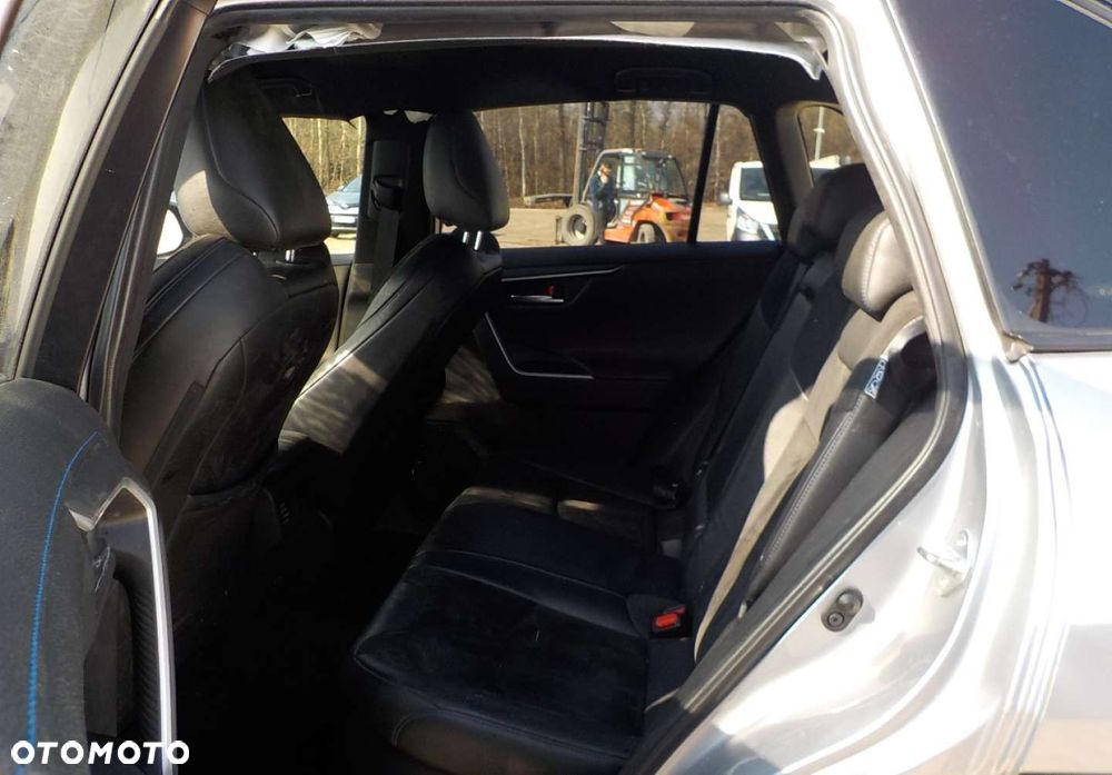 Toyota RAV4 - 24