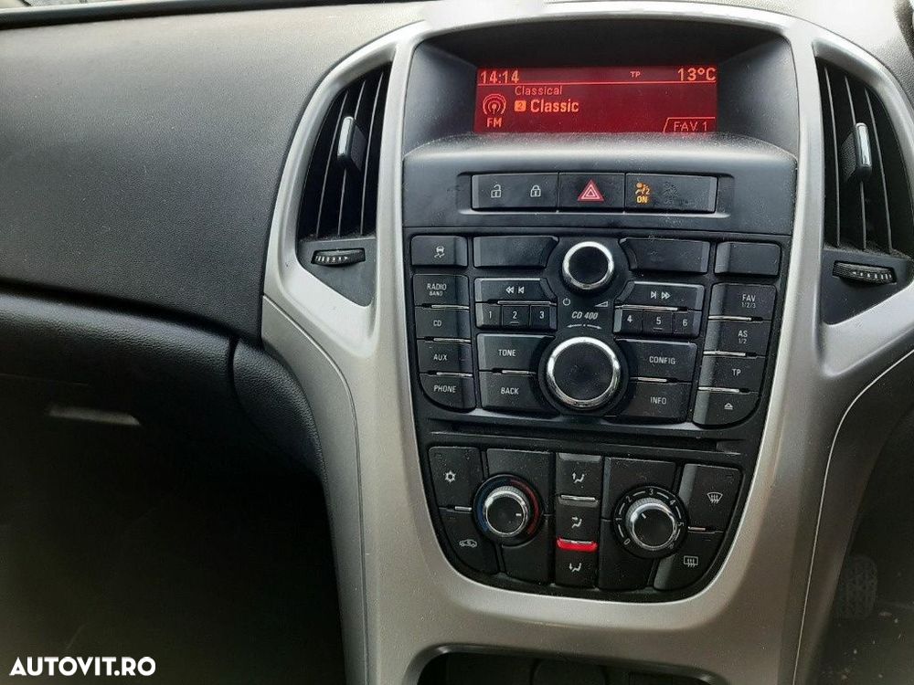 Centuri siguranta spate Opel Astra J 2012 Break 1.7 CDTI - 1