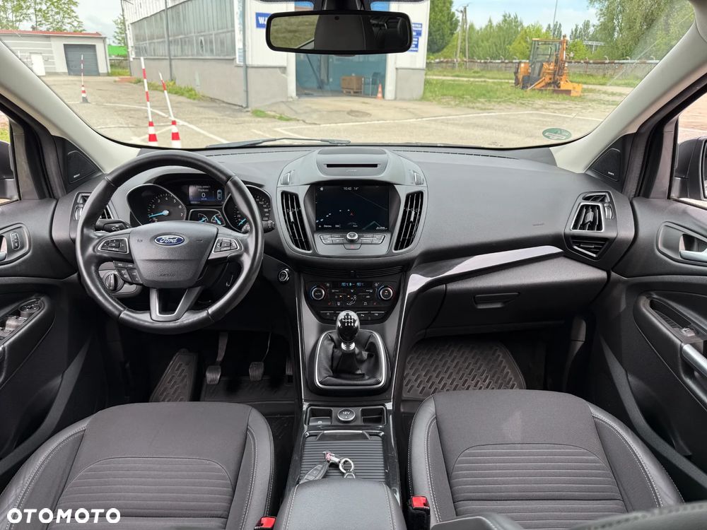 Ford Kuga 1.5 EcoBoost 2x4 Titanium - 2