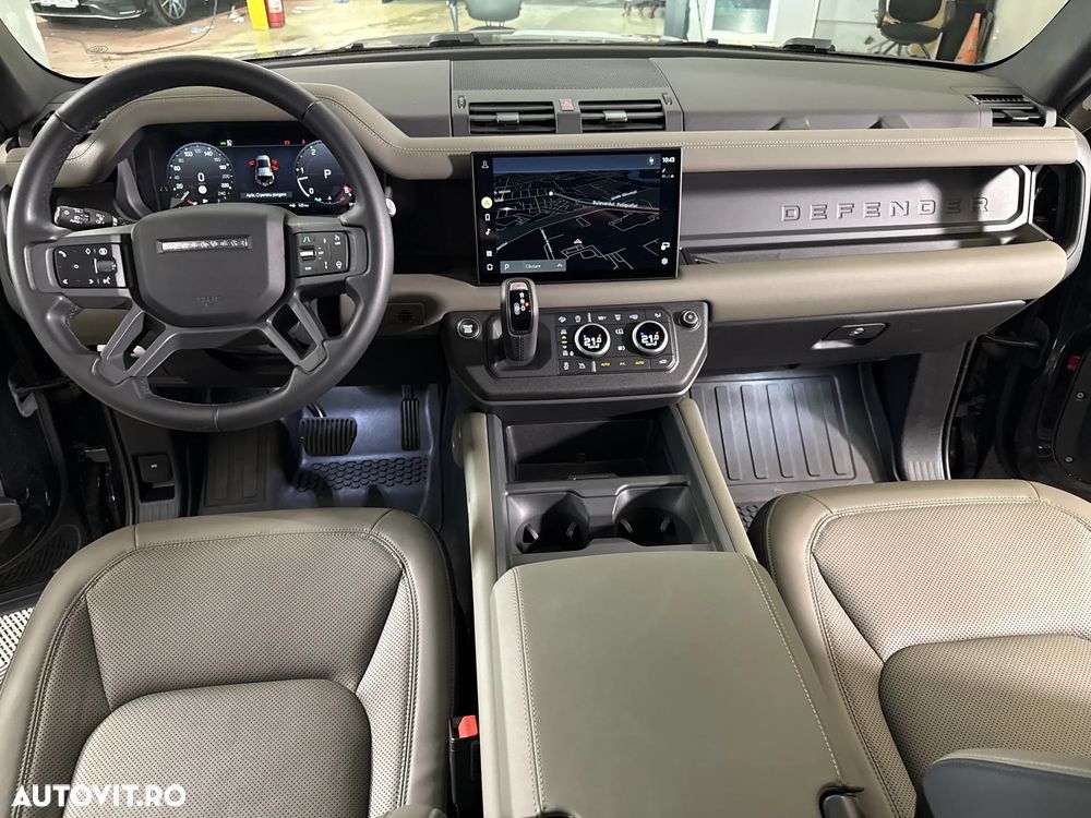 Land Rover Defender - 10