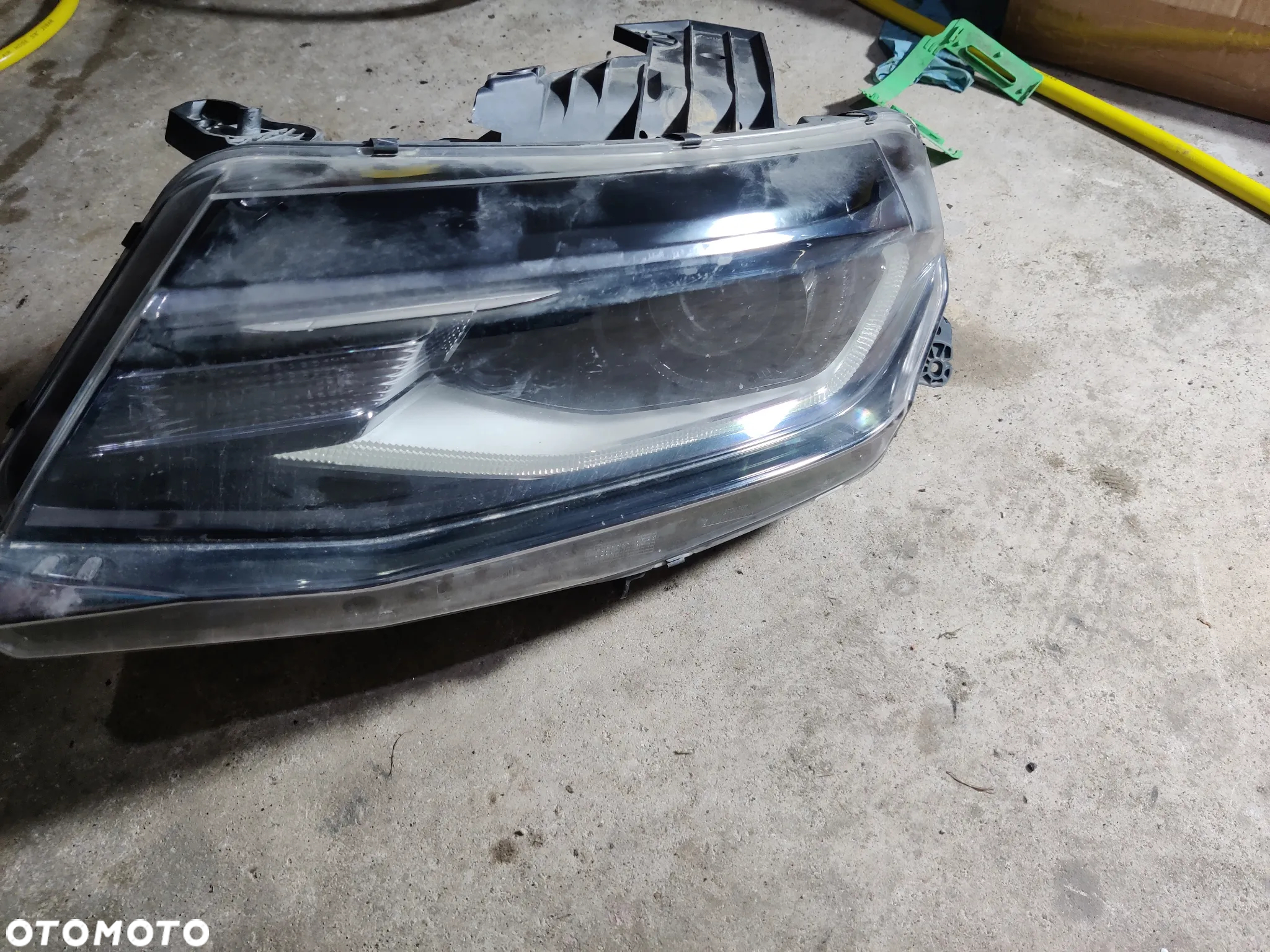 Chevrolet Camaro SS 2016 Lampa przednia Xenon lewa - 2