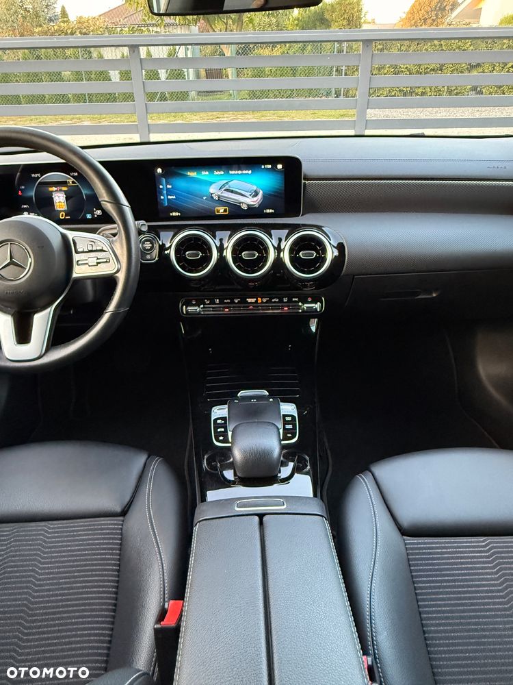 Mercedes-Benz CLA 220 d Progressive 8G-DCT - 8