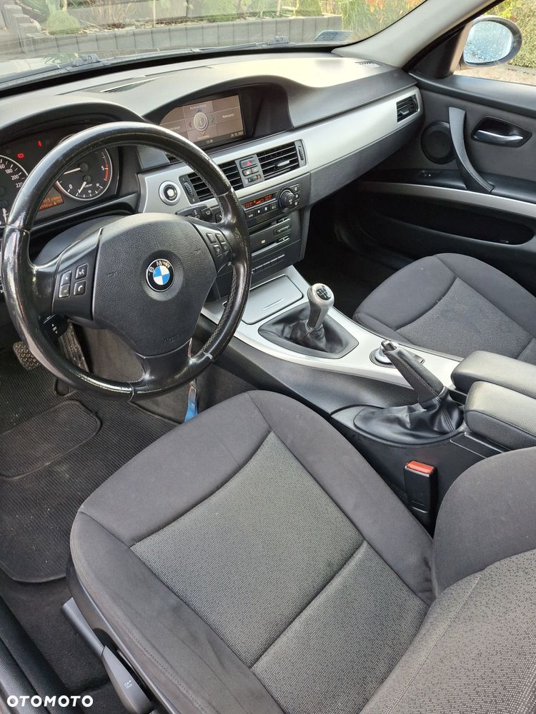 BMW Seria 3 318d - 9