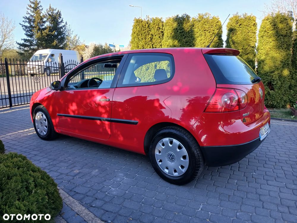 Volkswagen Golf 1.9 TDI DPF Trendline - 17
