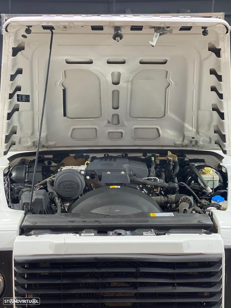 Land Rover Defender 110 DPF E - 18