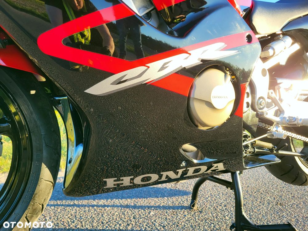 Honda CBR - 24