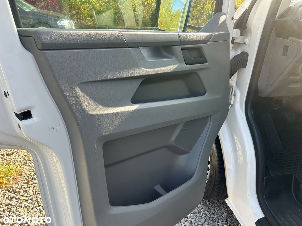 Volkswagen transporter T6 - 21