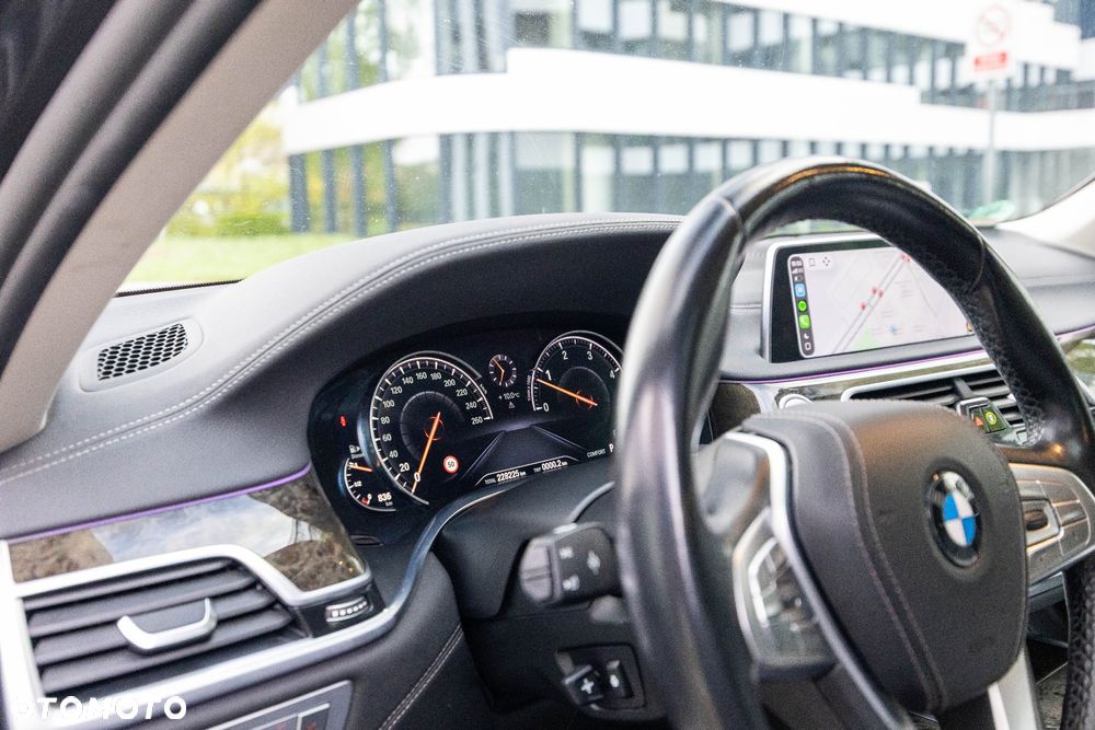BMW Seria 7 730d xDrive - 18