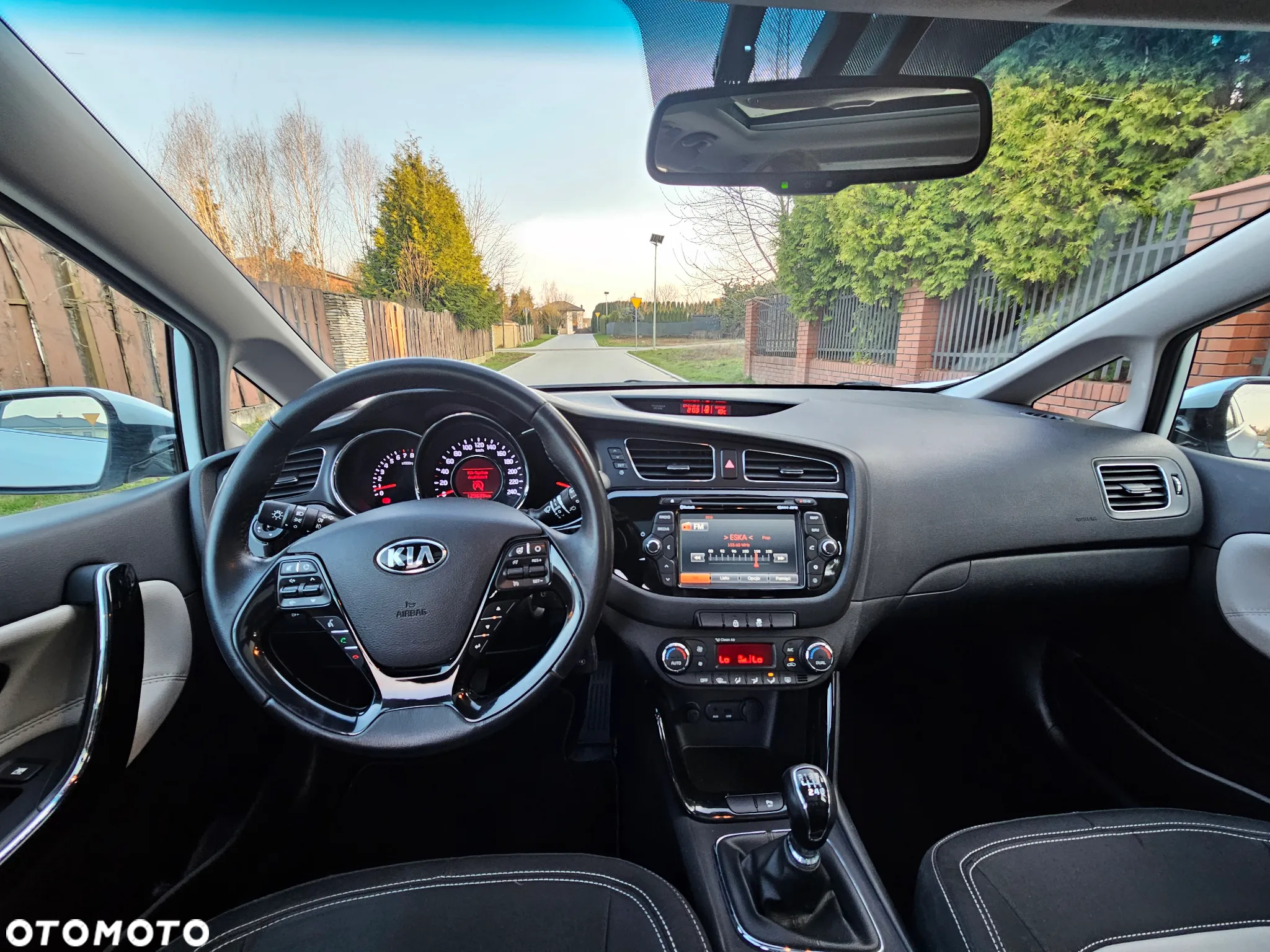 Kia Ceed 1.6 GDI Fifa World Cup Edition - 25