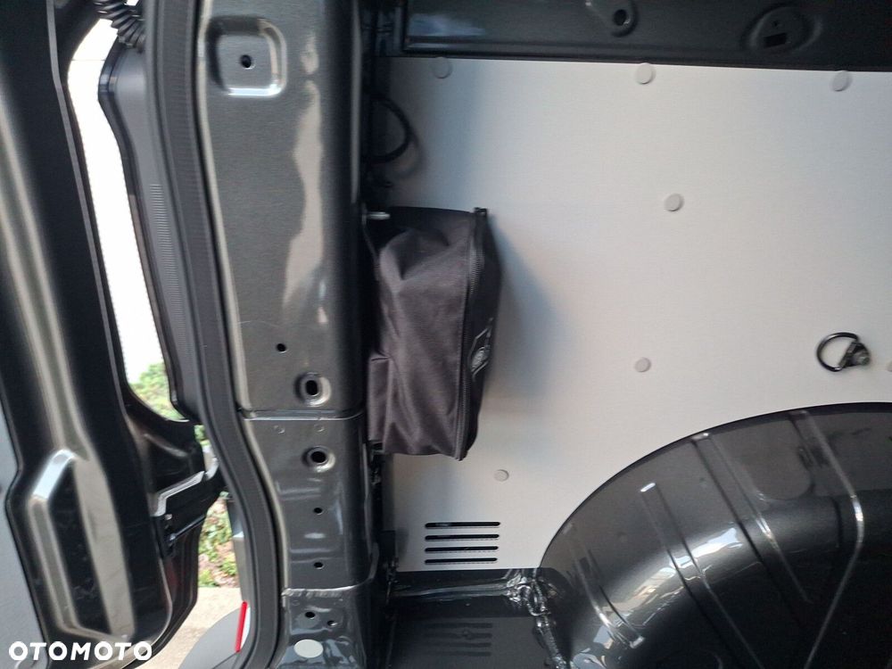 Volkswagen Transporter Furgon Plus - 19