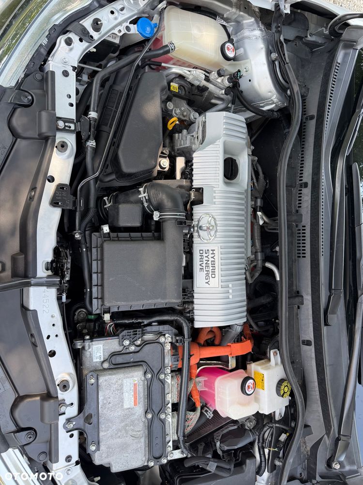 Toyota Auris Hybrid 135 Prestige - 22