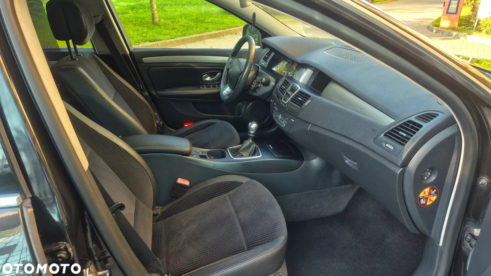 Renault Laguna Grandtour 2.0 dCi FAP Exception - 17