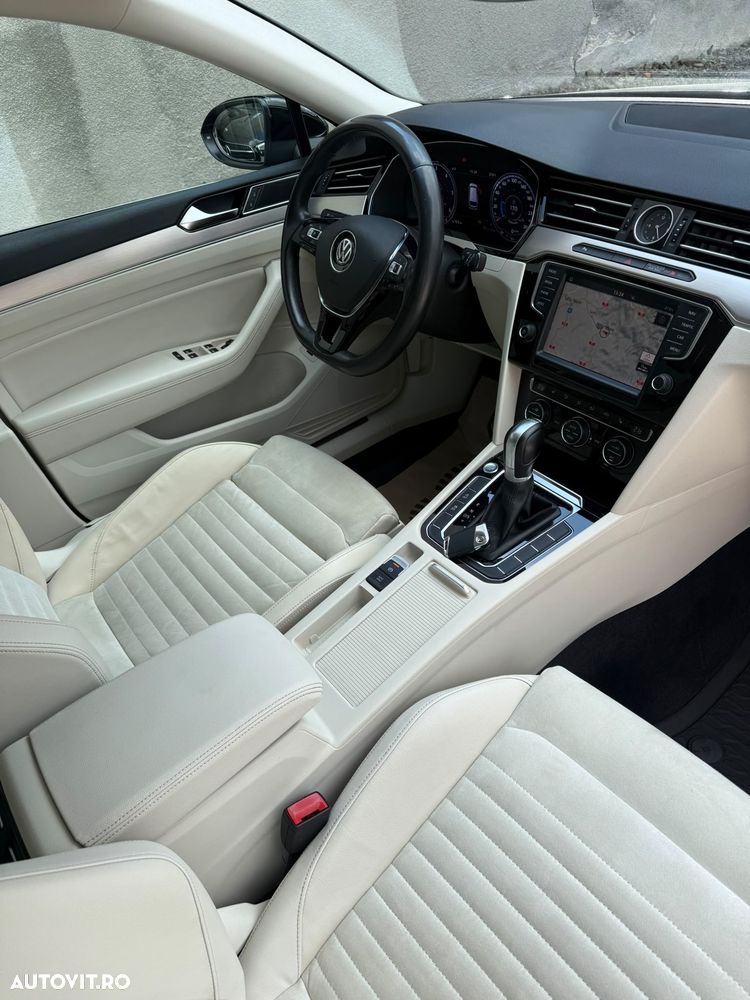 Volkswagen Passat - 11