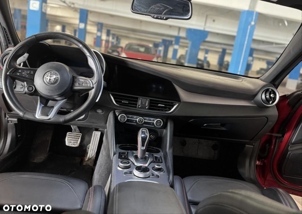 Alfa Romeo Giulia - 6