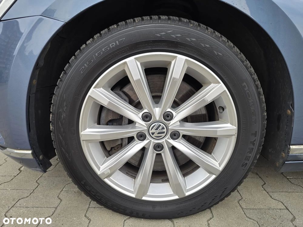 Volkswagen Passat 2.0 TDI SCR 4Motion DDG Highline - 39