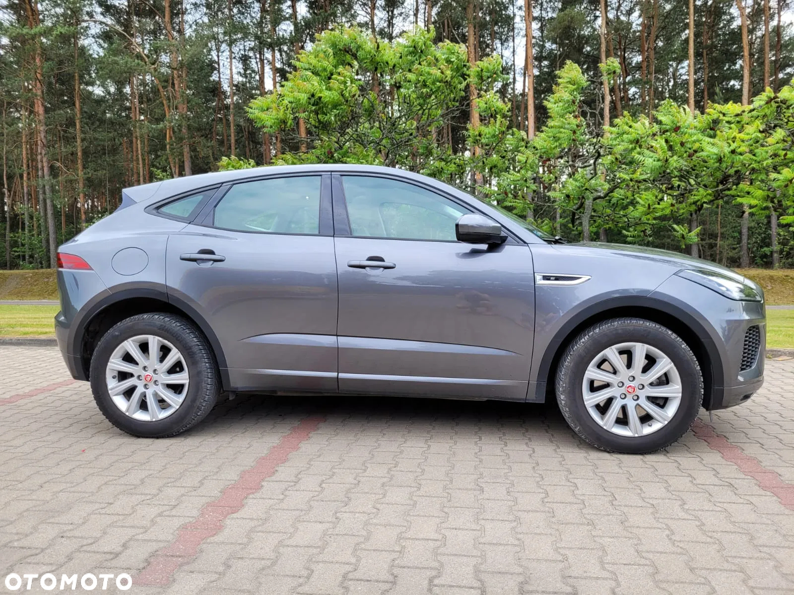 Jaguar E-Pace - 3