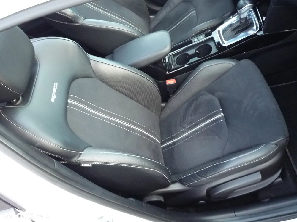Kia ProCeed 1.4 T-GDI DCT7 OPF GT LINE - 22