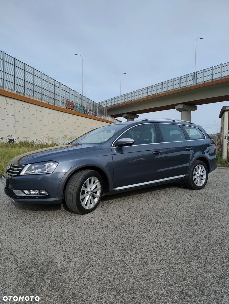 Volkswagen Passat Alltrack 2.0 TDI 4Mot DSG - 2