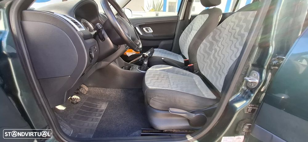 Skoda Fabia 1.4 TDi Ambiente - 10