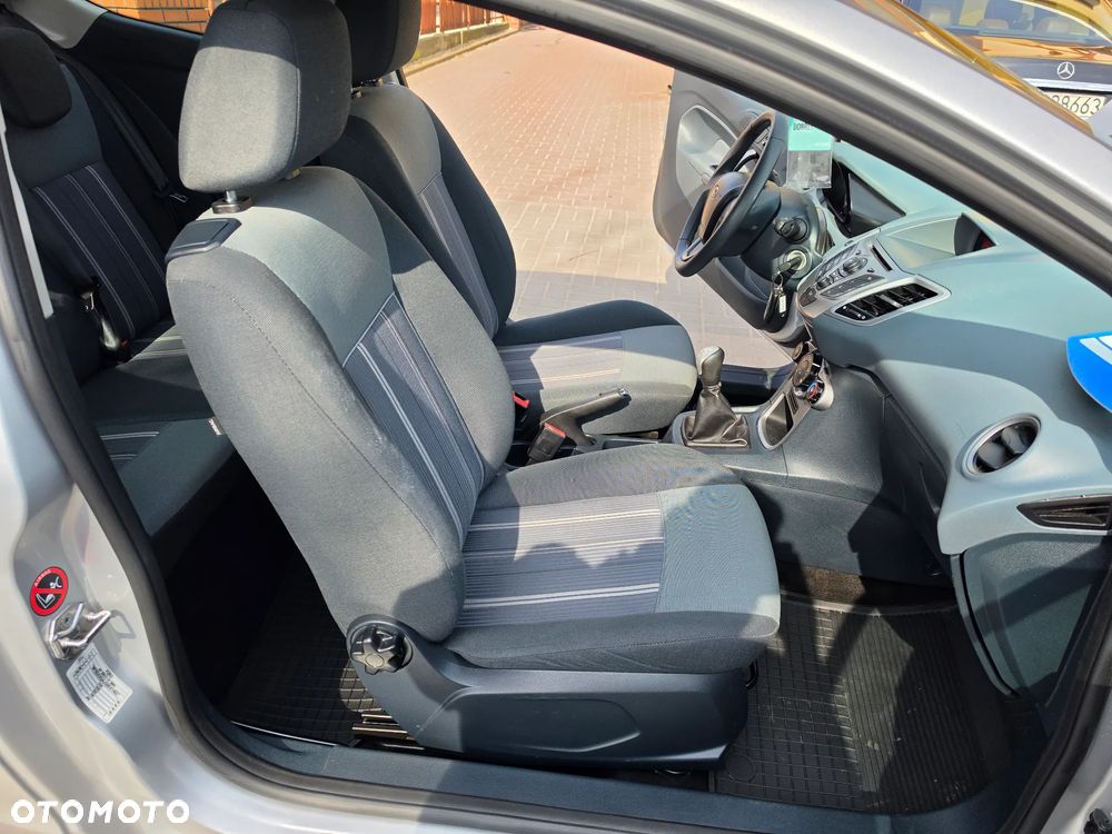 Ford Fiesta - 15