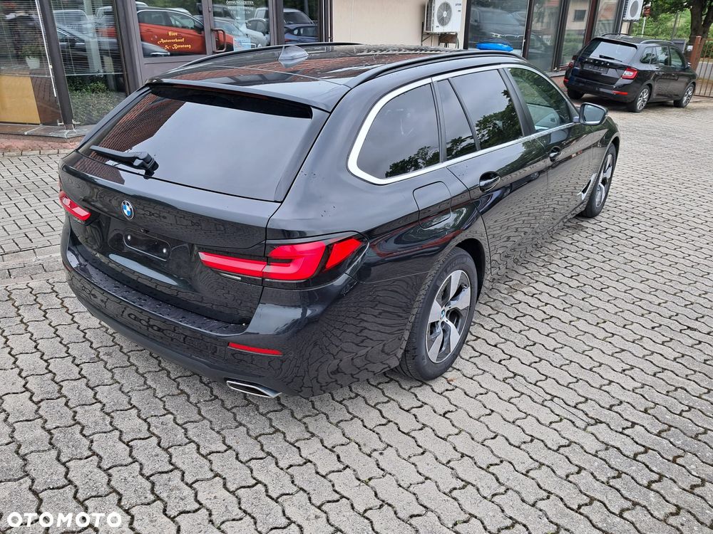 BMW Seria 5 520d Luxury Line sport - 17