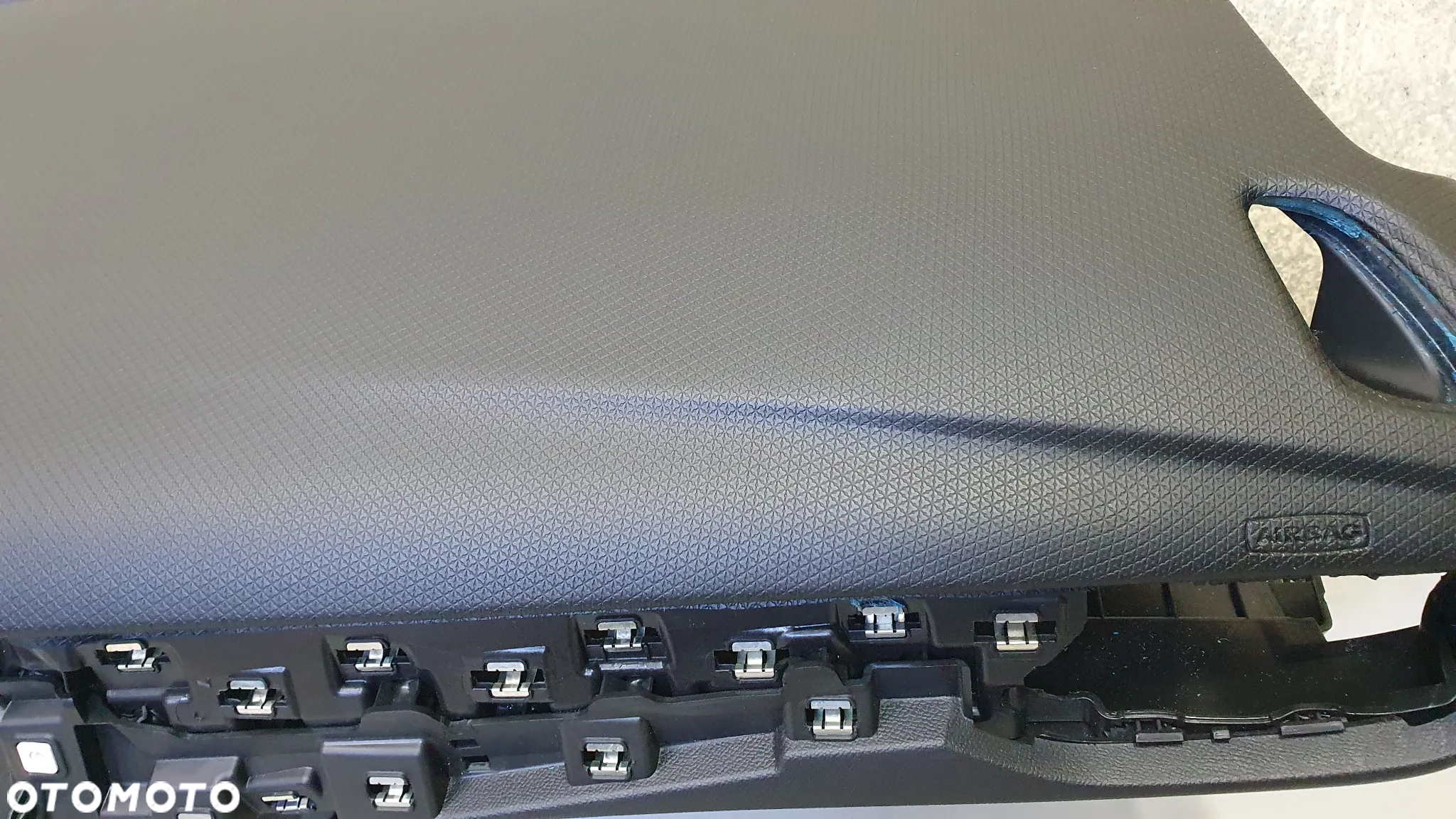 Opel Corsa F  Deska airbag konsola kokpit pas - 3