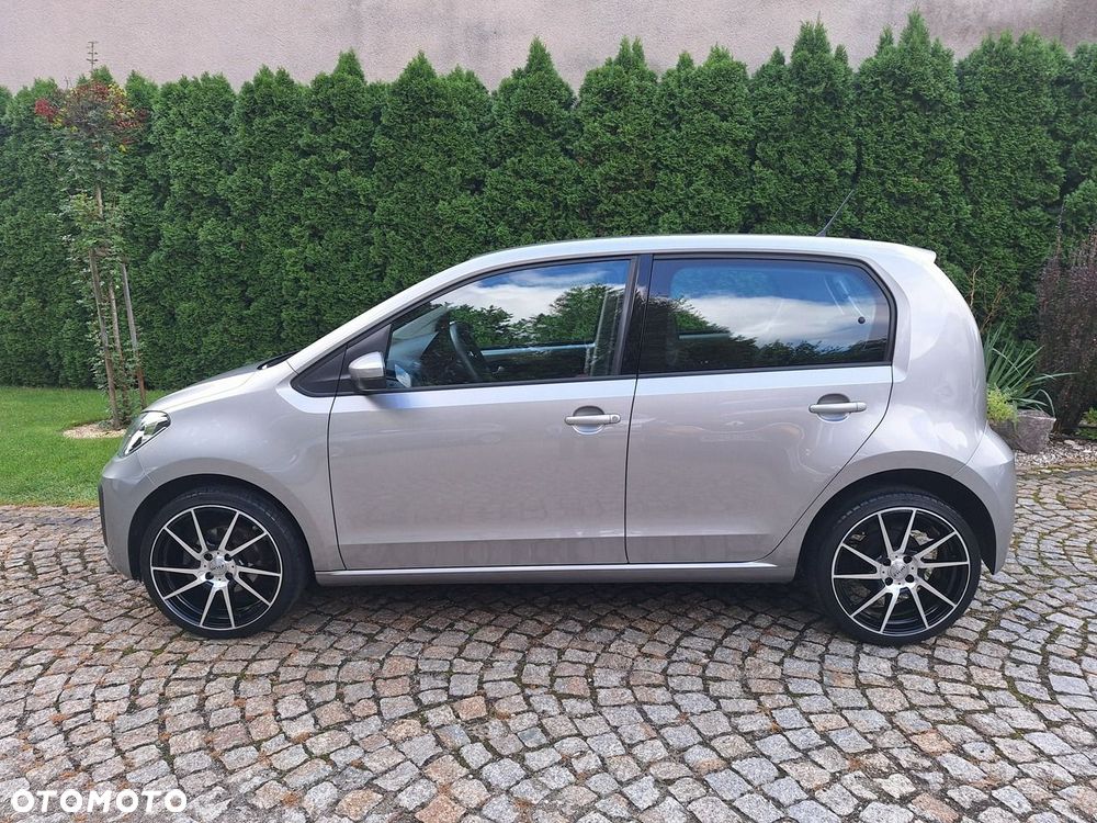 Volkswagen up! (BlueMotion Technology) move - 6