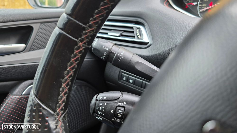Peugeot 308 1.2 PureTech GT Line - 14