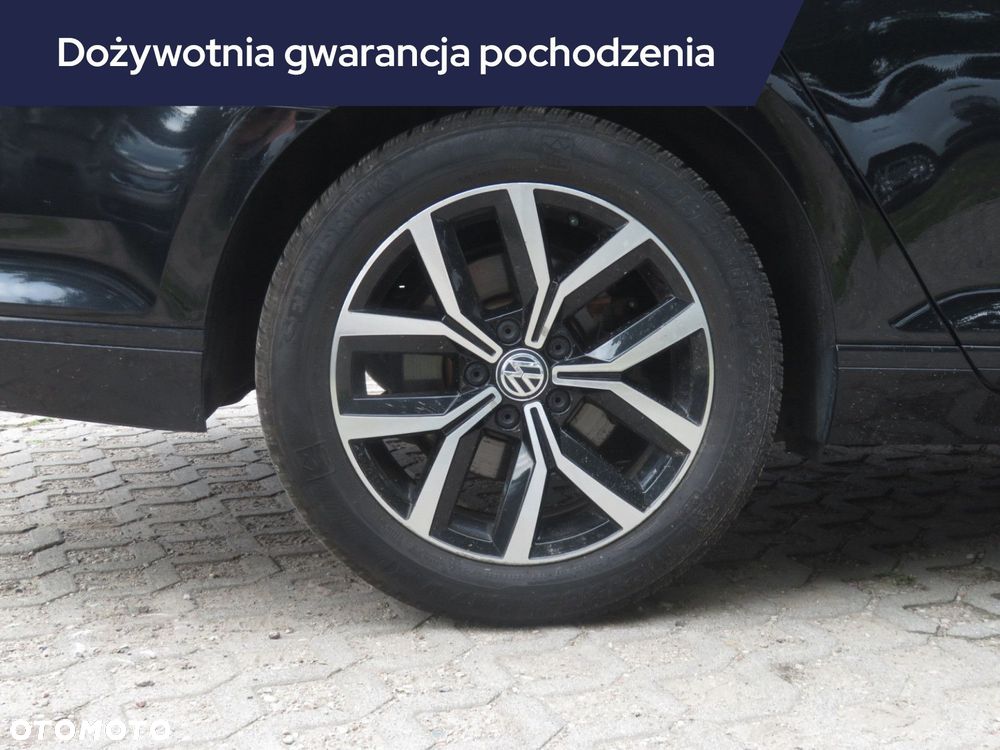 Volkswagen Passat - 17