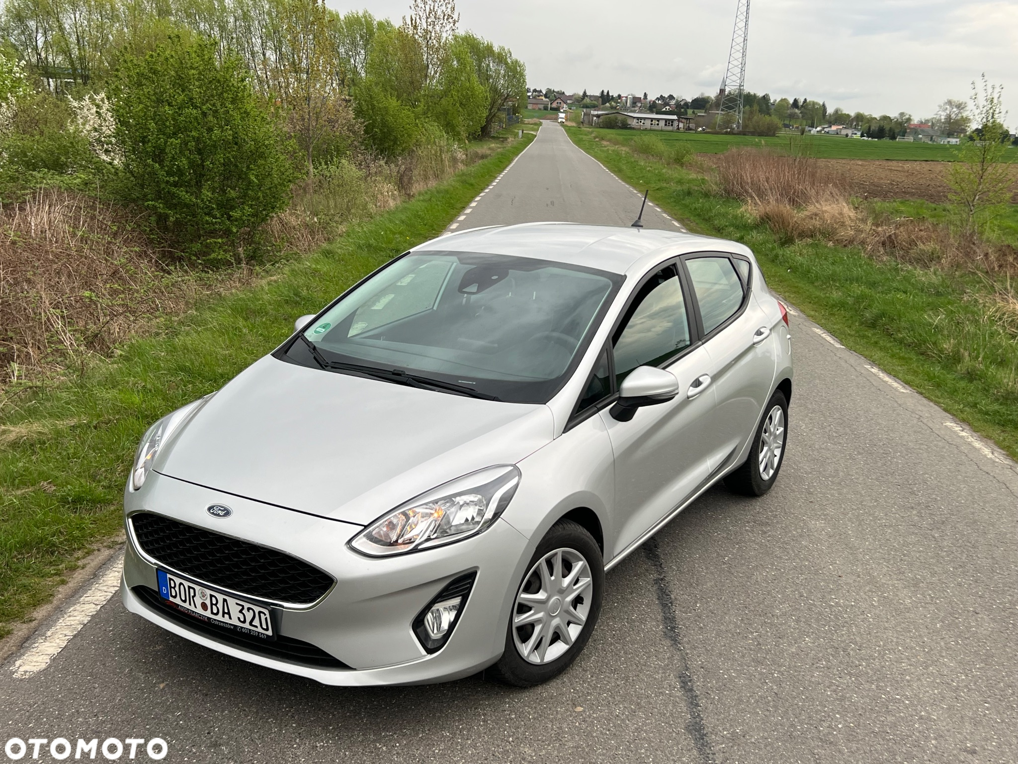 Ford Fiesta 1.0 EcoBoost S&S COOL&CONNECT - 2