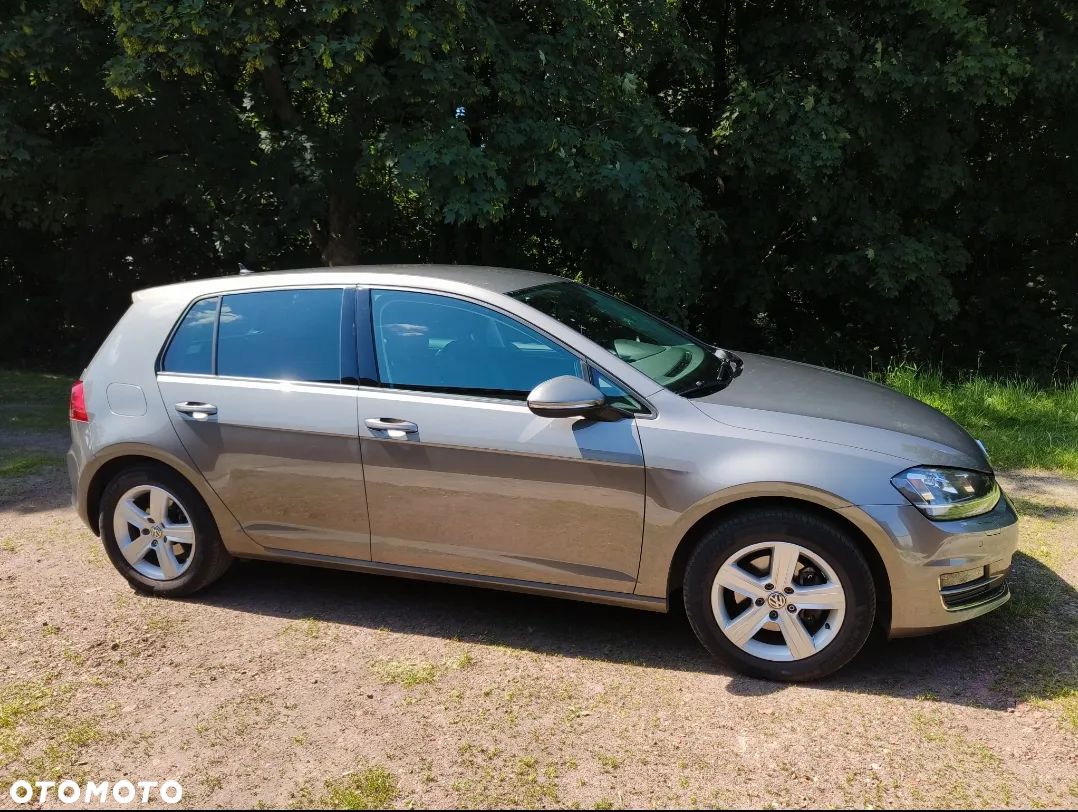 Volkswagen Golf - 1