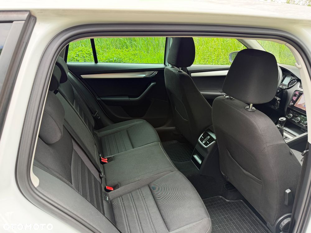 Skoda Octavia 1.6 TDI Soleil - 10