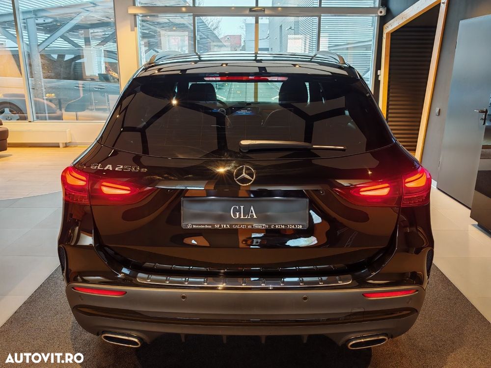 Mercedes-Benz GLA 250 e - 13