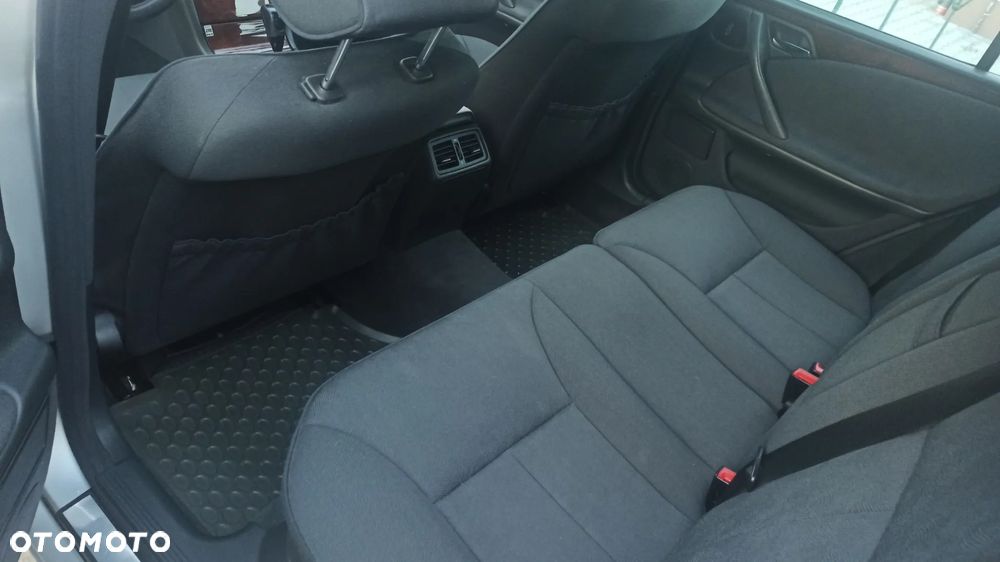 Mercedes-Benz Klasa E - 16