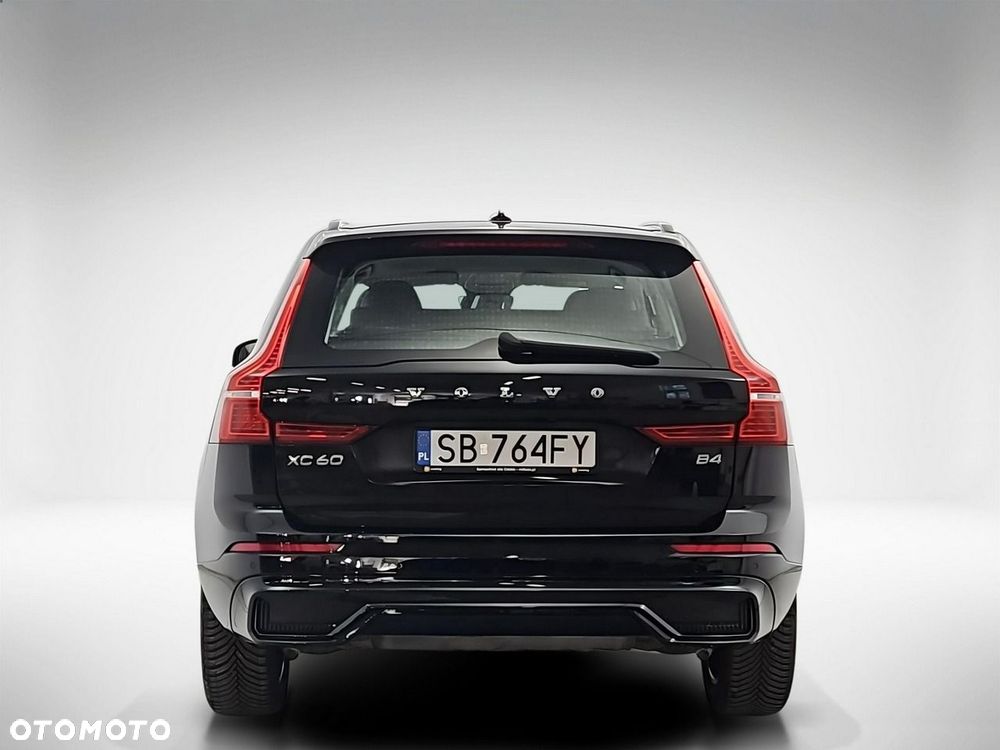 Volvo XC 60 B4 B Plus Dark - 4