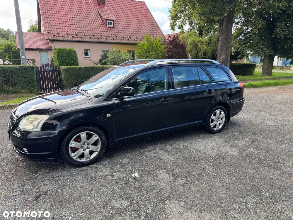 Toyota Avensis 2.0 D-4D - 7