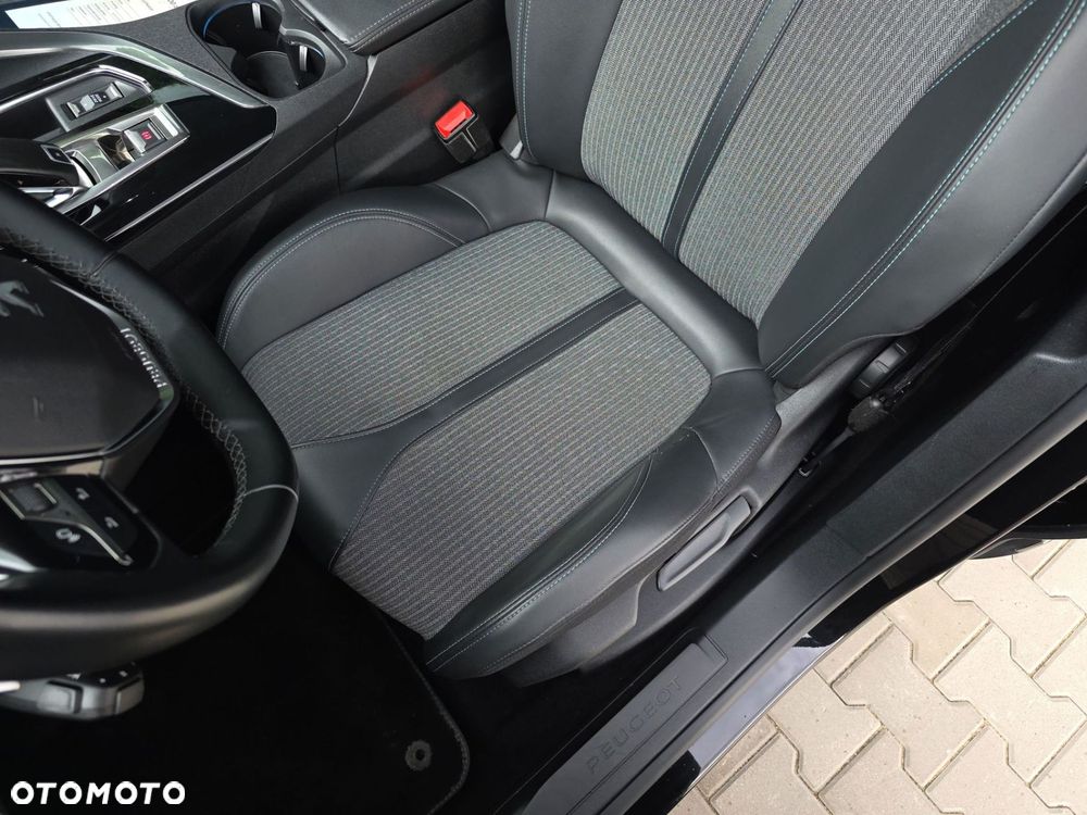 Peugeot 5008 - 13