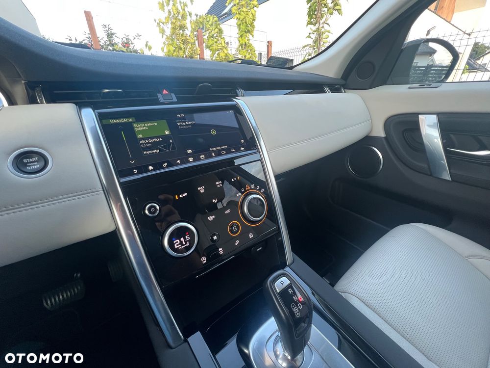 Land Rover Discovery Sport 2.0 P200 mHEV S - 14
