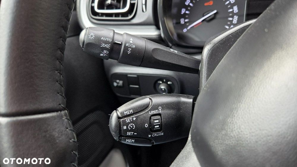 Citroën C3 1.2 PureTech Shine - 31