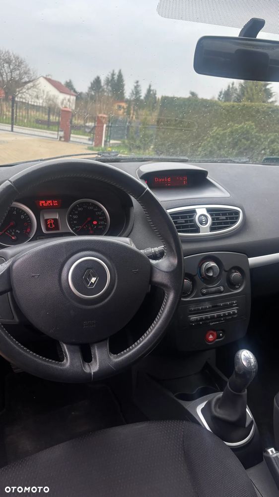 Renault Clio 1.2 16V Dynamique - 4