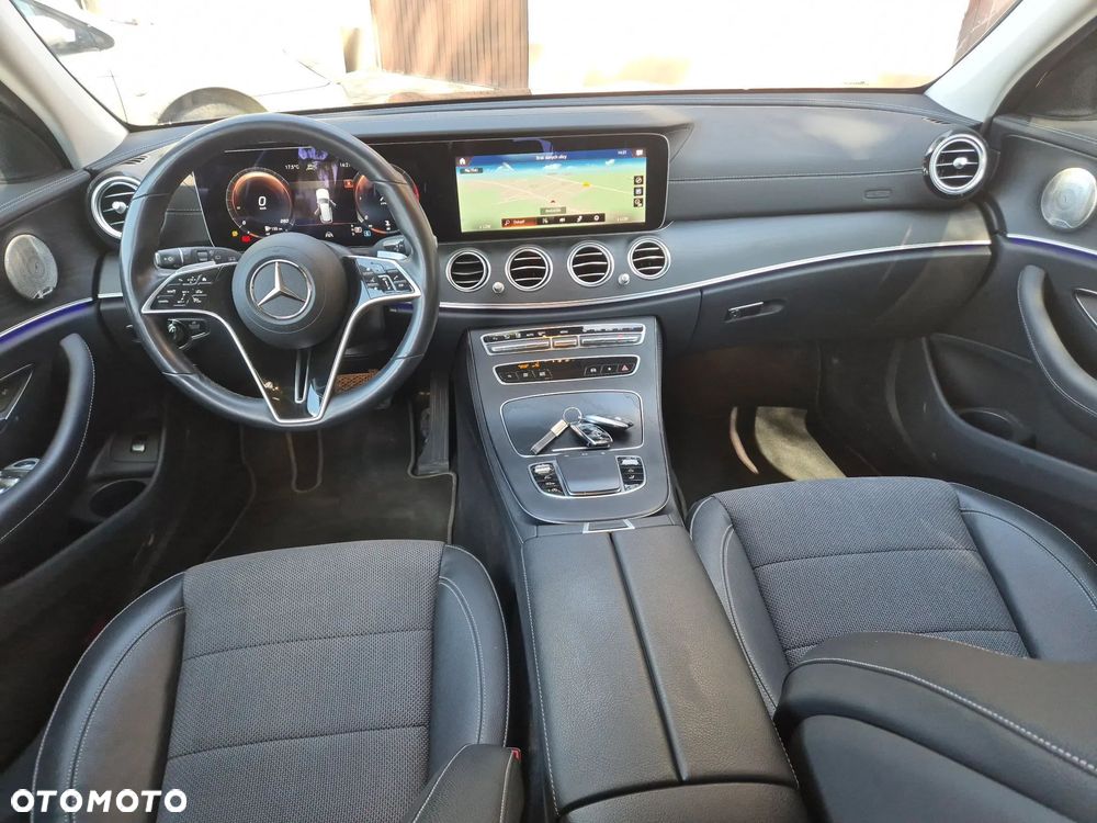 Mercedes-Benz Klasa E 220 d 9G-TRONIC AMG Line - 19