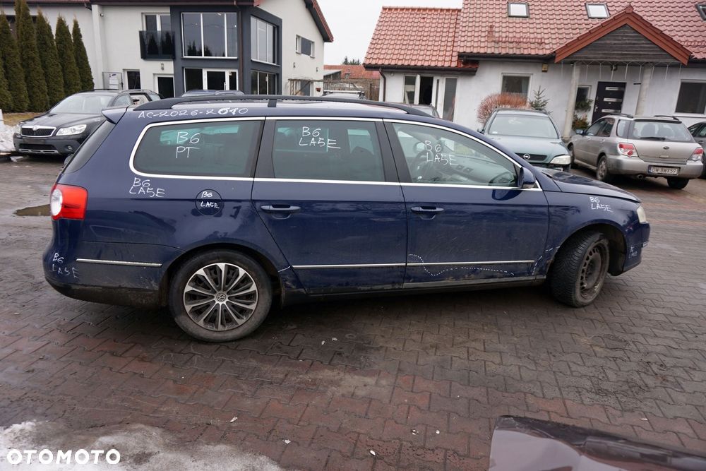 VOLKSWAGEN PASSAT B6 KOMBI 2006 LA5E 2.0 TDI BMP 140KM JLU GRANATOWY na części - 6