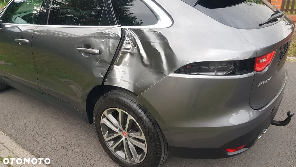 Jaguar F-Pace 20d AWD Prestige - 16