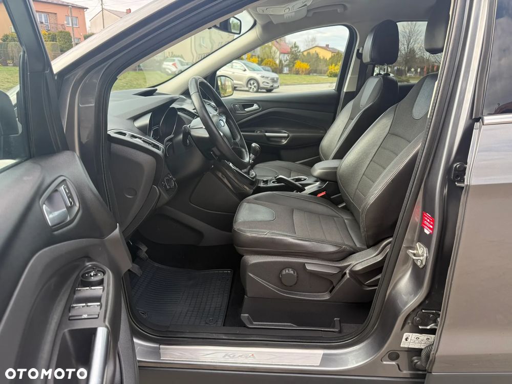 Ford Kuga 2.0 TDCi 4x4 Titanium - 21